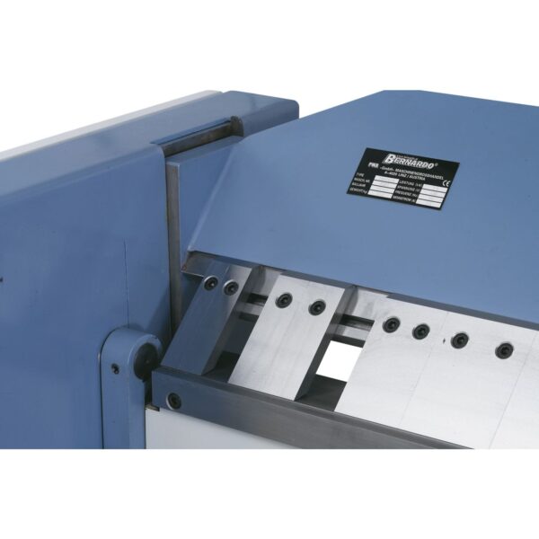 Plegadora De Chapas Motorizada TBM 3020 Bernardo